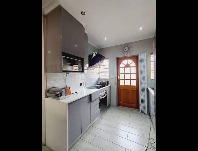 3 BEDROOM CLUSTER RENTED IN HALFWAY GARDENS